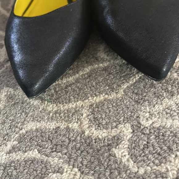 Flats - Picture 6 of 6